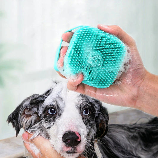 Brosse de bain avec distributeur de savon